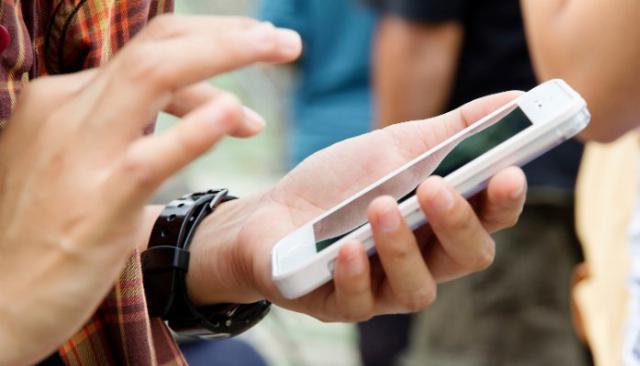 Génération smartphone : la seconde vie des médias traditionnels Génération smartphone : la seconde vie des médias traditionnels